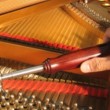 Using the tuning hammer